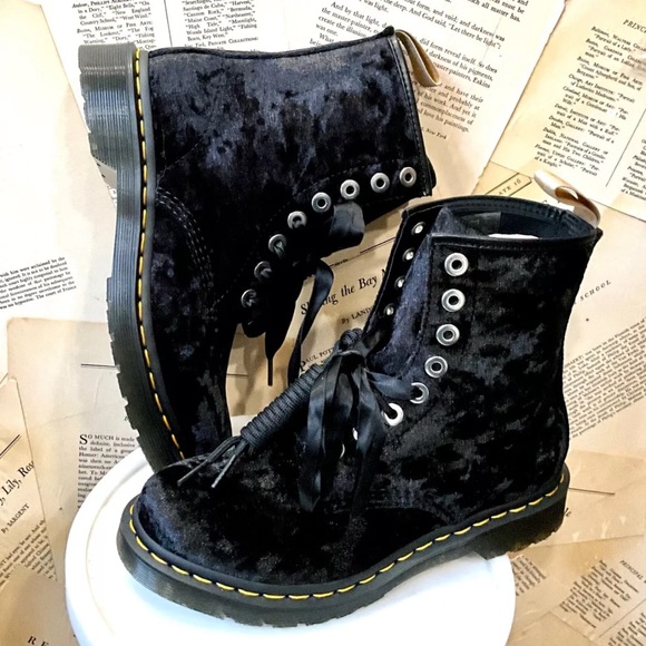 Urban Outfitters Martens 1460 Vegan Crushed Velvet Boot Black